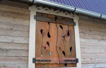 Как установить деревянные ставни на окна своими руками